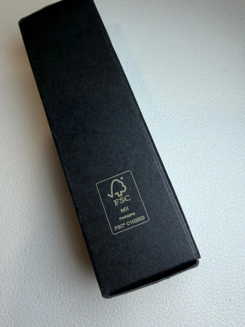 HERA Rouge Classy Lipstick, Endorsed by Jennie Color:  47 MAUVE CHIC